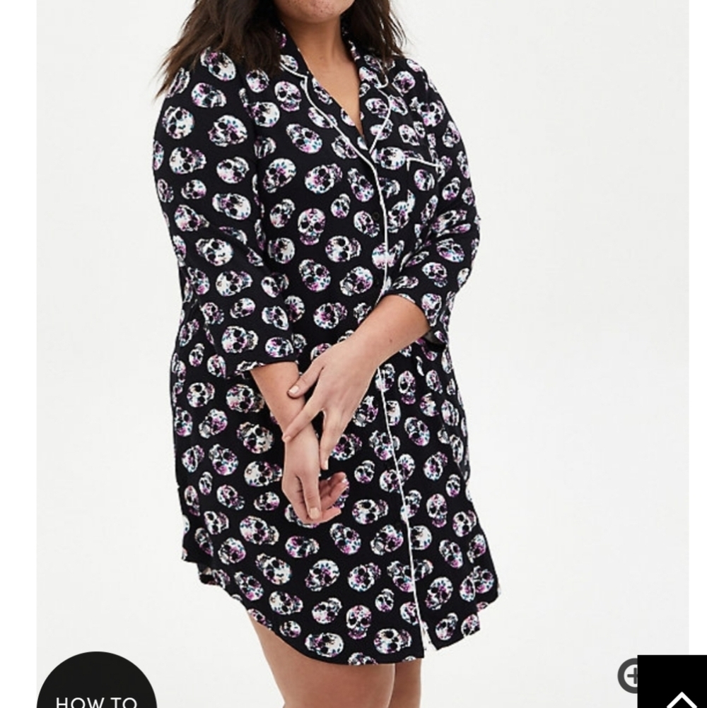 🆕 ☠ SUPER SOFT BLACK FLORAL SKULL SLEEP DRESS - LARGE ☠